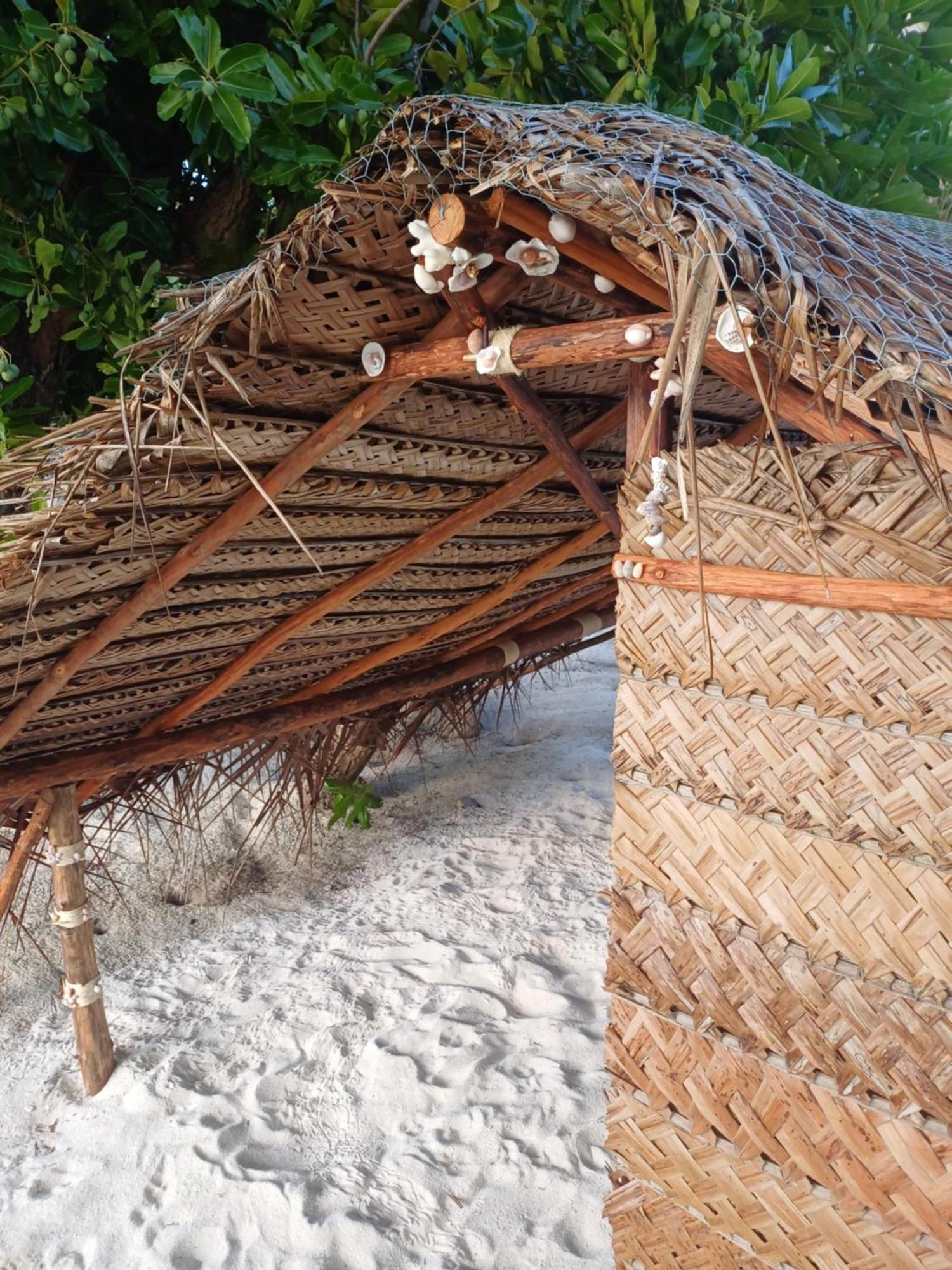 Poemanahere Island Camping A Maupiti Te-Fare-Arii エクステリア 写真