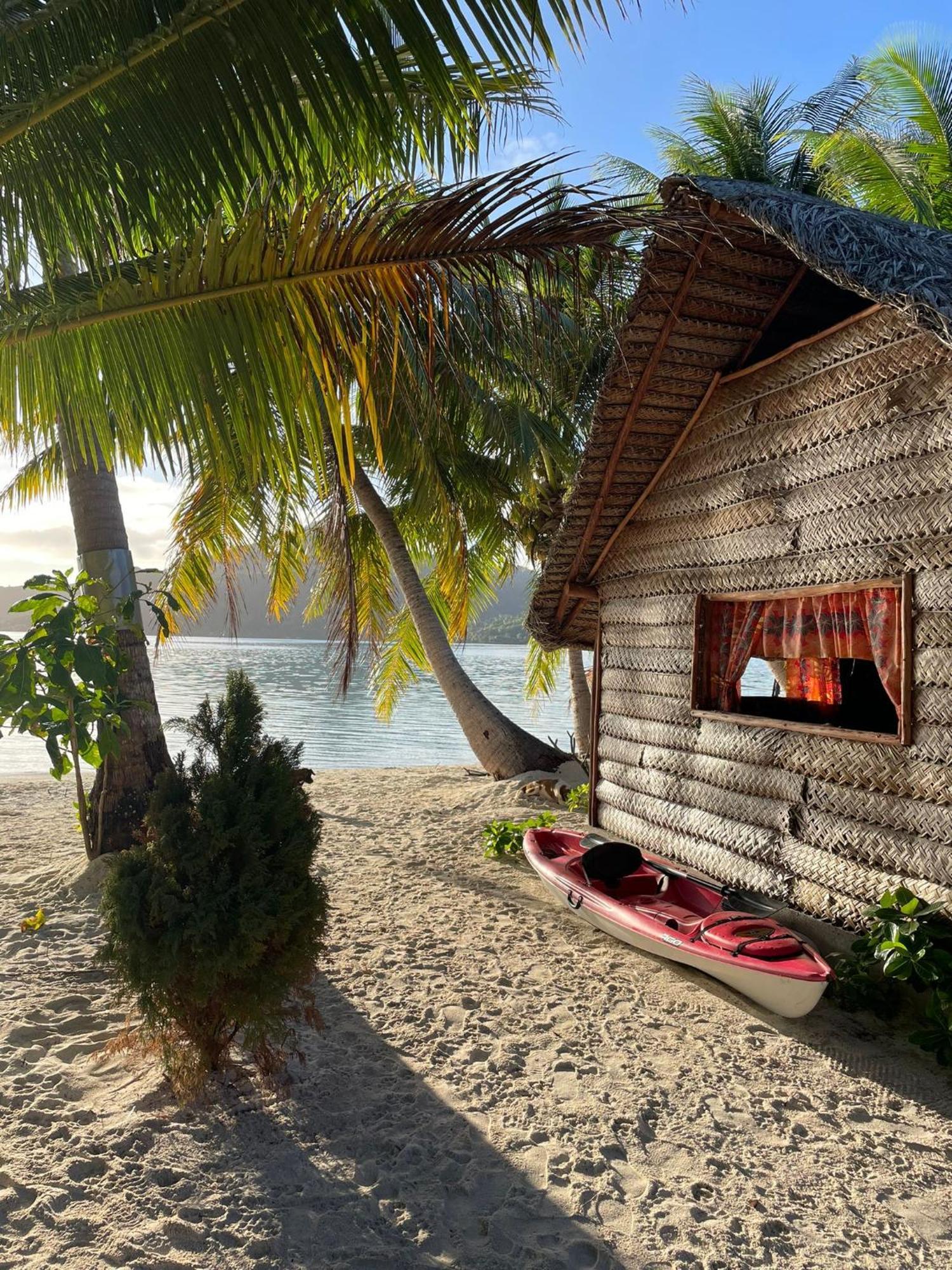 Poemanahere Island Camping A Maupiti Te-Fare-Arii エクステリア 写真